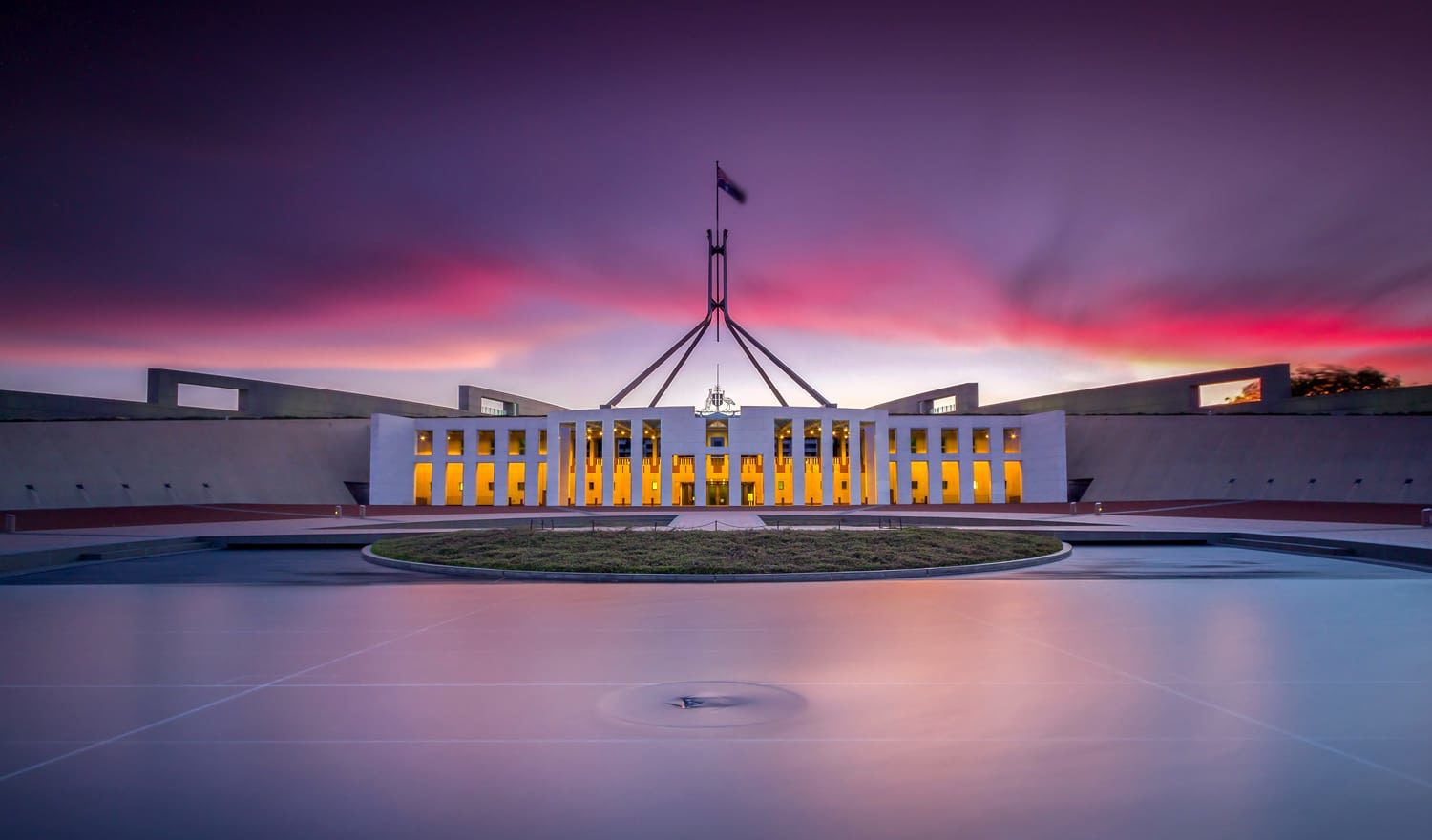 hotel kurrajong canberra attractions, parliament house